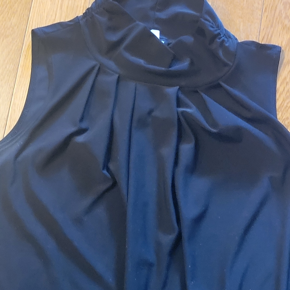 PerSeption Concept black mock turtleneck top. Black. Medium. Band hem. - Picture 3 of 6